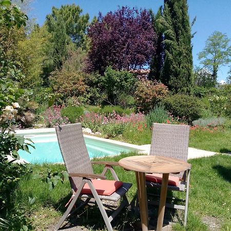Les Passiflores Roussillon en Isere Esterno foto
