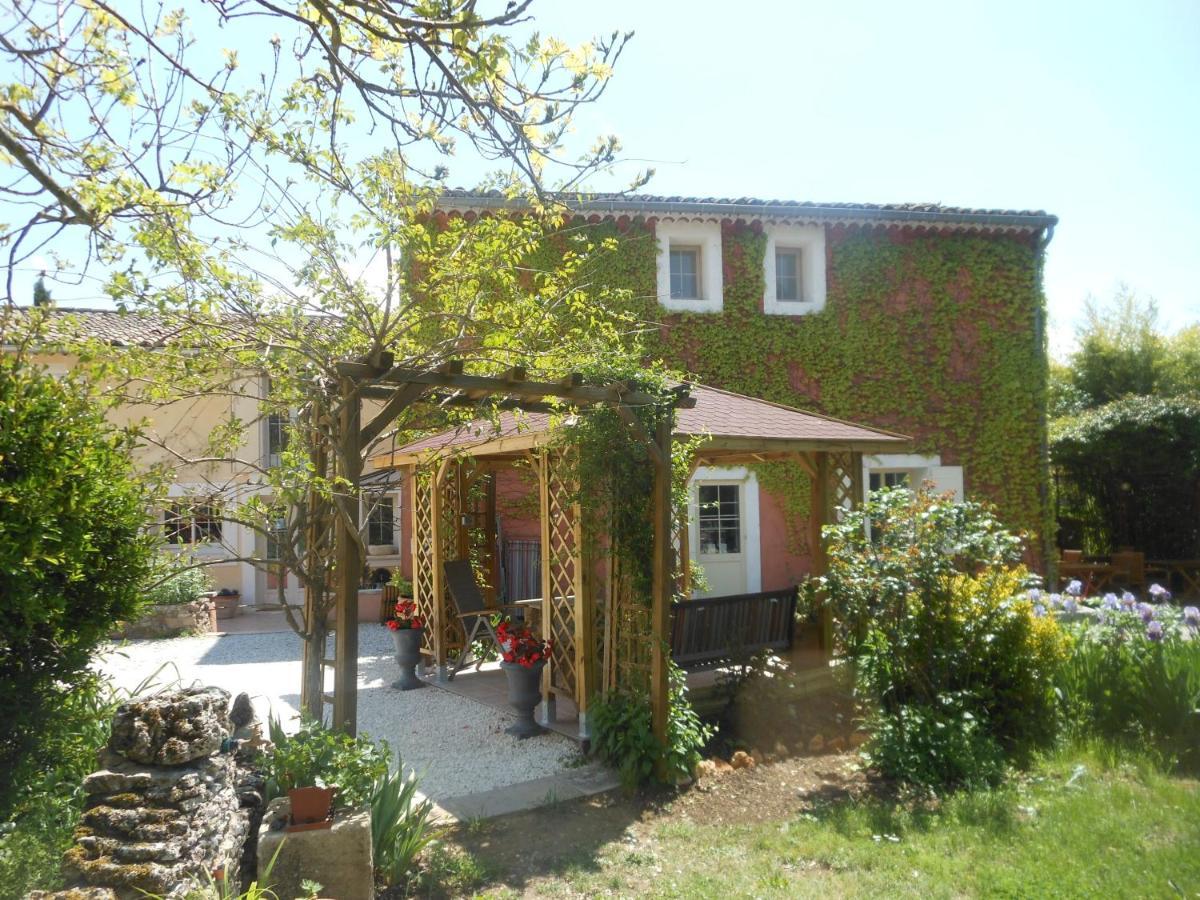 Les Passiflores Roussillon en Isere Esterno foto